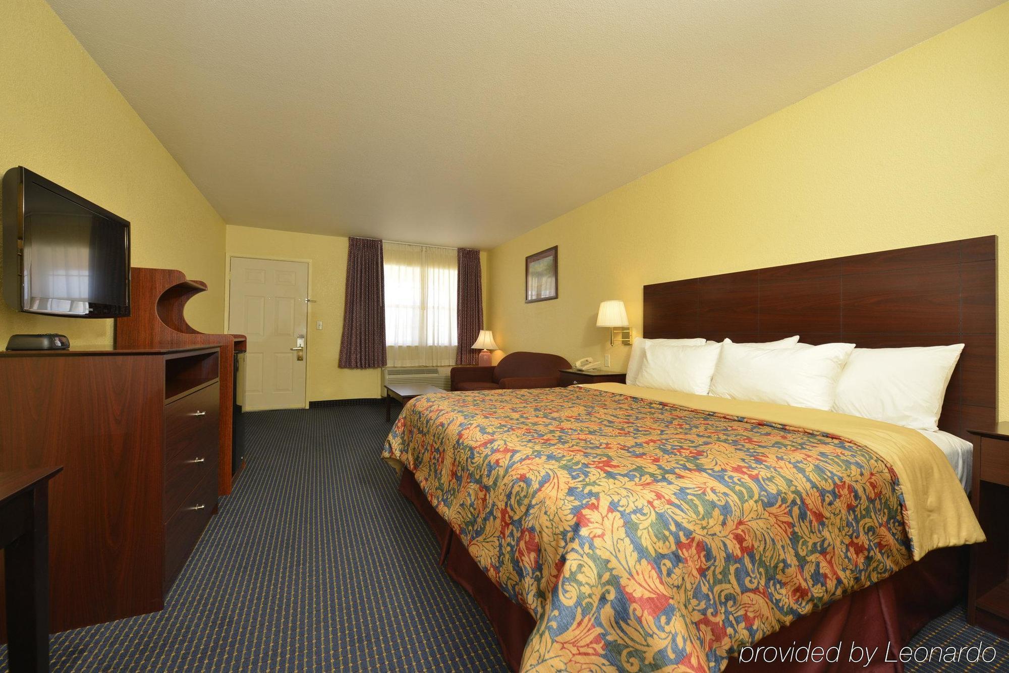 Days Inn Gun Barrel City Buitenkant foto