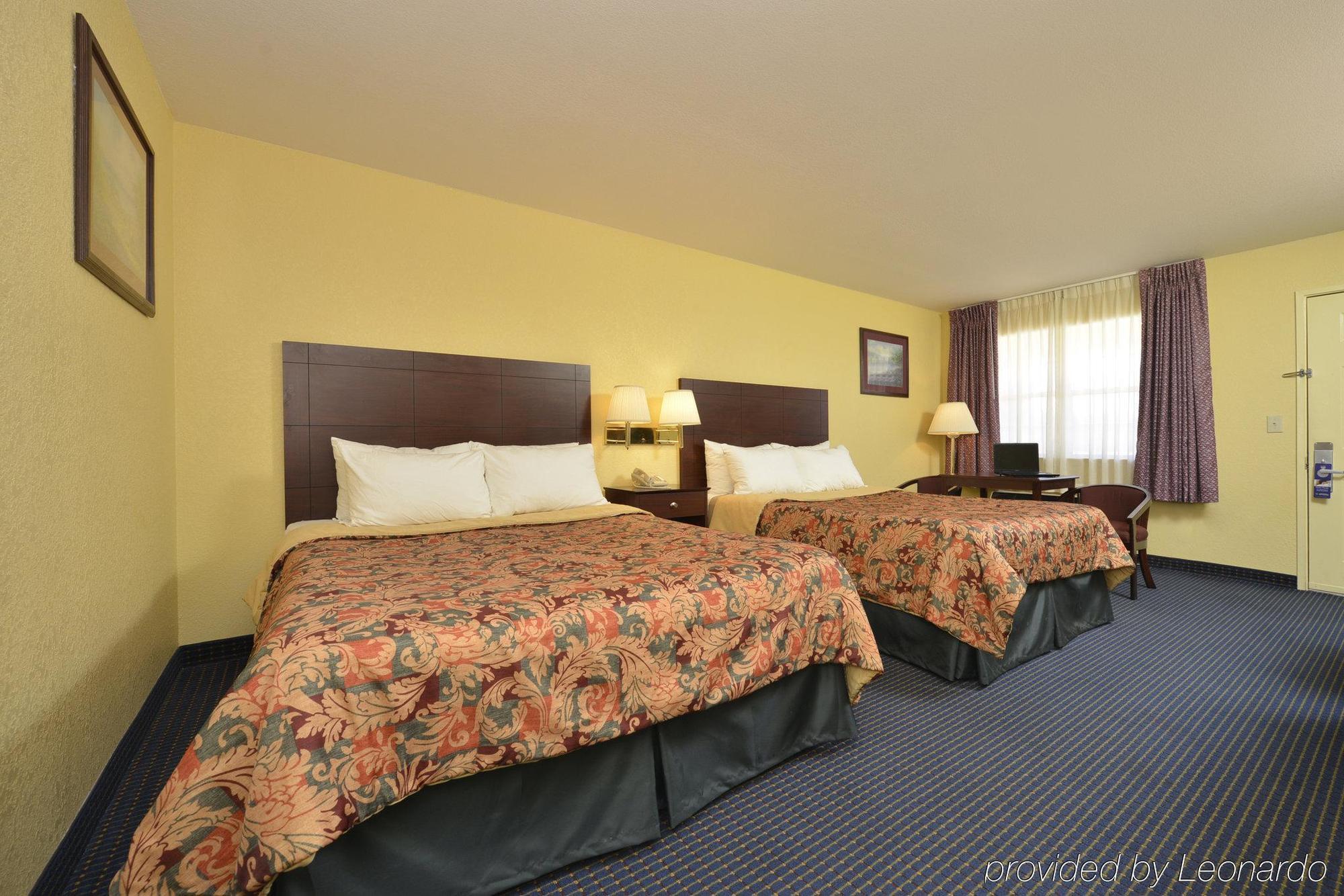 Days Inn Gun Barrel City Buitenkant foto