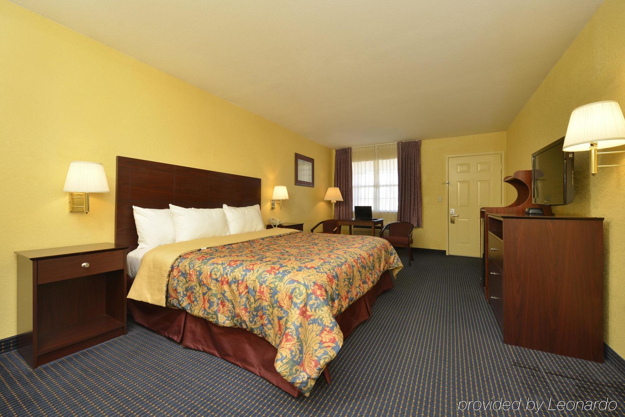 Days Inn Gun Barrel City Buitenkant foto